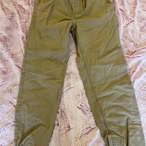 Khaki Green Cargo Pants fits like 0/2